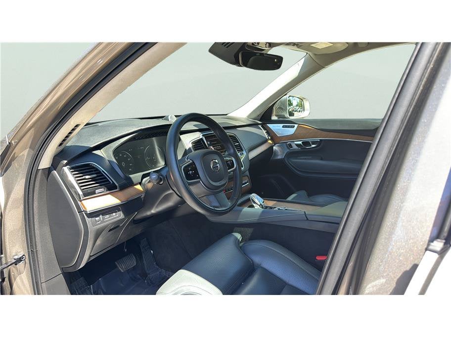 2020 Volvo XC90 Inscription