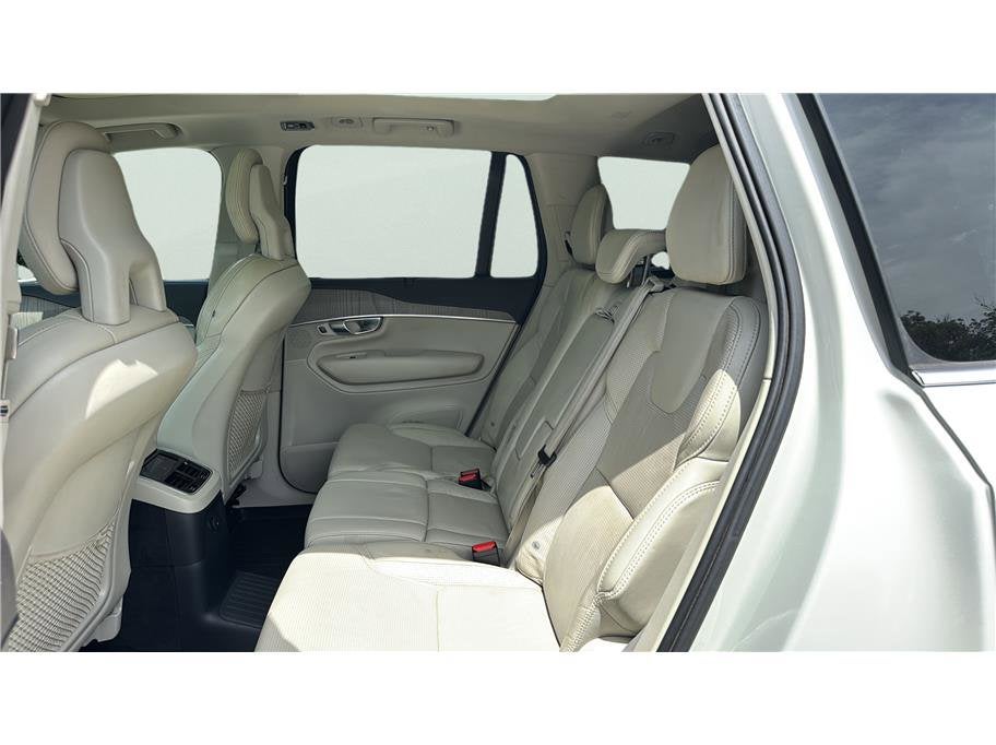 2021 Volvo XC90 T8 Inscription Recharge Plug-In Hybrid Sport Utility 4D