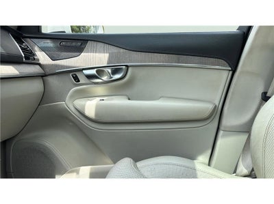 2021 Volvo XC90 T8 Inscription Recharge Plug-In Hybrid Sport Utility 4D