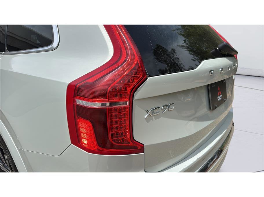 2021 Volvo XC90 T8 Inscription Recharge Plug-In Hybrid Sport Utility 4D