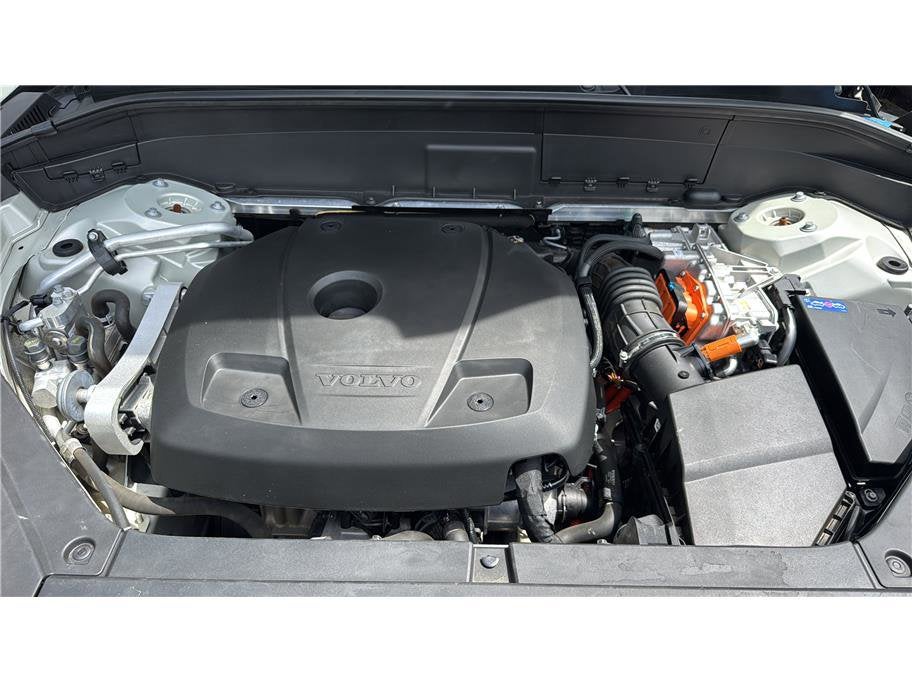 2021 Volvo XC90 T8 Inscription Recharge Plug-In Hybrid Sport Utility 4D