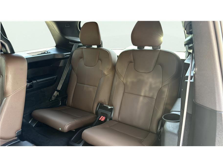 2024 Volvo XC90 Recharge Plug-In Hybrid Plus Bright Theme
