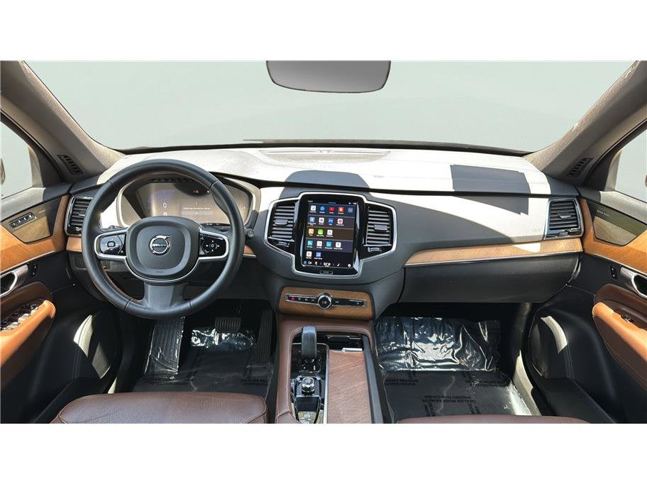 2024 Volvo XC90 Recharge Plug-In Hybrid Plus Bright Theme