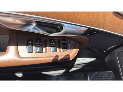 2024 Volvo XC90 Recharge Plug-In Hybrid Plus Bright Theme