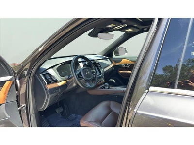 2024 Volvo XC90 Recharge Plug-In Hybrid Plus Bright Theme