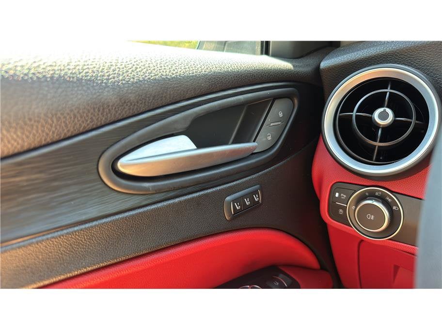2019 Alfa Romeo Stelvio Sport Utility 4D