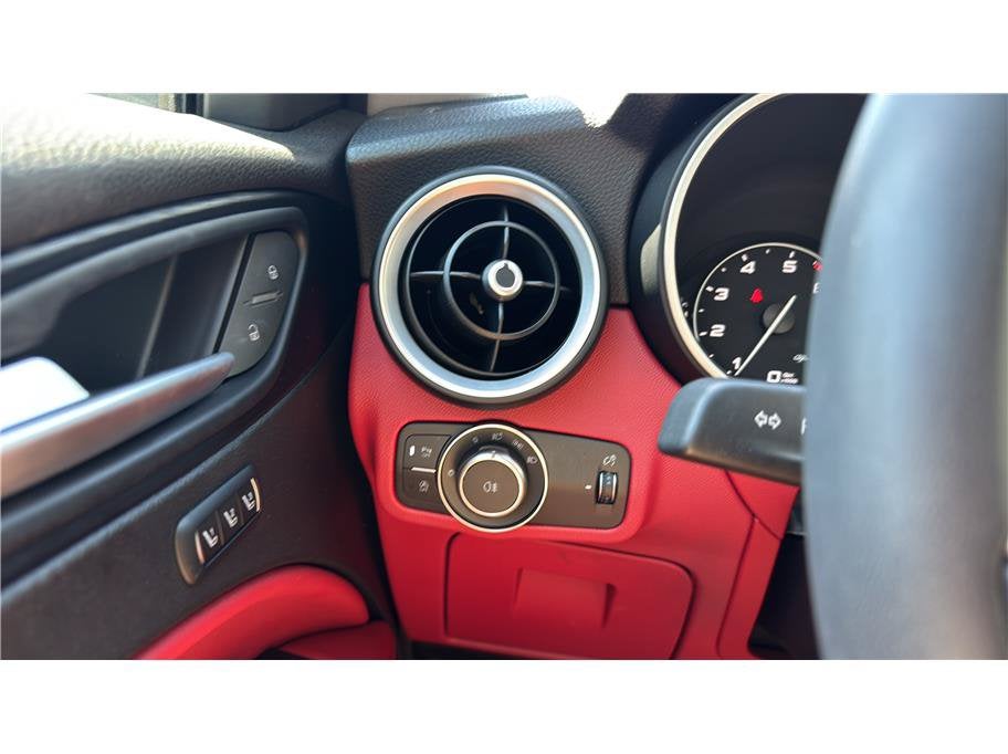 2019 Alfa Romeo Stelvio Sport Utility 4D